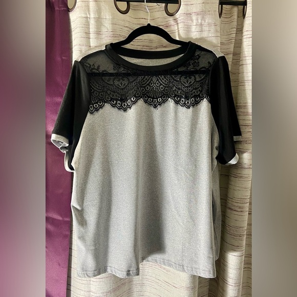SHEIN Curve 1X Lace Embellished Short Sleeve Tee - Picture 2 of 6